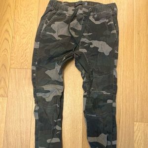 Army joggers. Small. Brand: West 49.